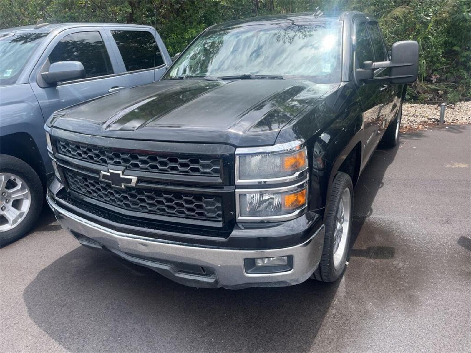 2014 Black /Jet Black Chevrolet Silverado 1500 LT (1GCRCREC3EZ) with an EcoTec3 5.3L V8 Flex Fuel engine, Automatic transmission, located at 27610 S Dixie Hwy, Homestead, FL, 33032, (305) 749-2348, 25.510241, -80.438301 - Photo #1