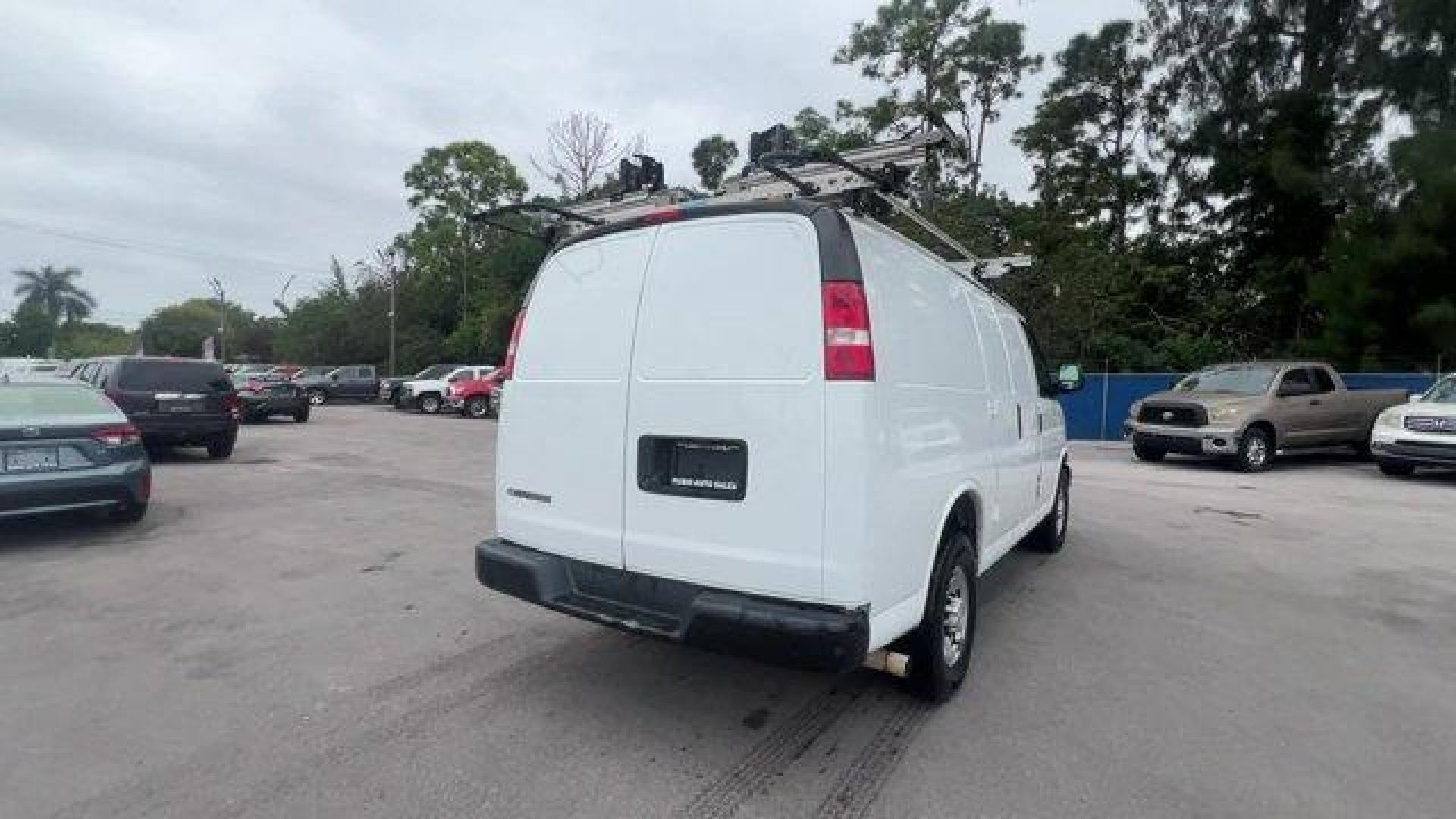 2018 Summit White /Medium Pewter Chevrolet Express Cargo Van (1GCWGAFP4J1) with an 6 4.3L engine, Automatic transmission, located at 27610 S Dixie Hwy, Homestead, FL, 33032, (305) 749-2348, 25.510241, -80.438301 - KBB.com 10 Most Awarded Brands. This Chevrolet Express Cargo Van boasts a Gas V6 4.3L/ engine powering this Automatic transmission. VISORS, DRIVER AND FRONT PASSENGER vinyl in lieu of standard cloth, TRANSMISSION, 8-SPEED AUTOMATIC, ELECTRONICALLY CONTROLLED with overdrive and tow/haul mode, include - Photo#4