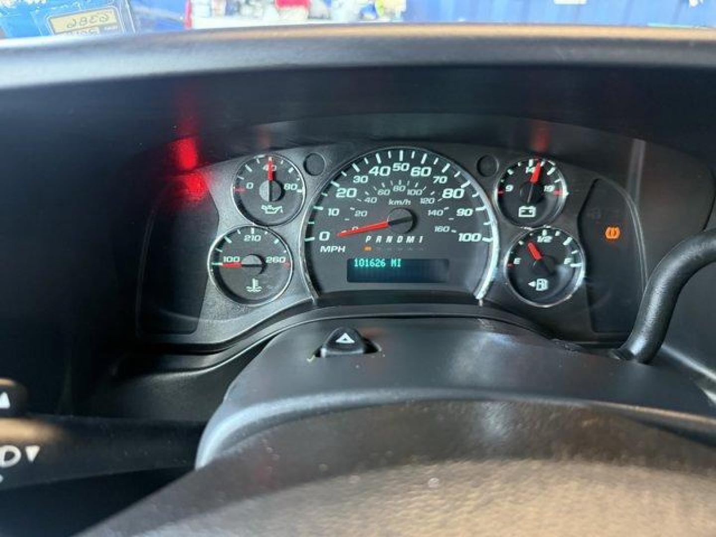 2018 Summit White /Medium Pewter Chevrolet Express Cargo Van (1GCWGAFP4J1) with an 6 4.3L engine, Automatic transmission, located at 27610 S Dixie Hwy, Homestead, FL, 33032, (305) 749-2348, 25.510241, -80.438301 - KBB.com 10 Most Awarded Brands. This Chevrolet Express Cargo Van boasts a Gas V6 4.3L/ engine powering this Automatic transmission. VISORS, DRIVER AND FRONT PASSENGER vinyl in lieu of standard cloth, TRANSMISSION, 8-SPEED AUTOMATIC, ELECTRONICALLY CONTROLLED with overdrive and tow/haul mode, include - Photo#8