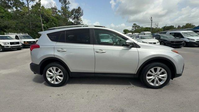 2013 Silver Toyota RAV4 (2T3YFREV4DW) with an 4 2.5L engine, Automatic transmission, located at 27610 S Dixie Hwy, Homestead, FL, 33032, (305) 749-2348, 25.510241, -80.438301 - IIHS Top Safety Pick. Only 132,616 Miles! Scores 31 Highway MPG and 24 City MPG! This Toyota RAV4 delivers a Gas I4 2.5L/152 engine powering this Automatic transmission. Washer linked variable intermittent windshield wiper, Traction control (TRAC), Tire pressure warning system.* This Toyota RAV4 Fea - Photo#5