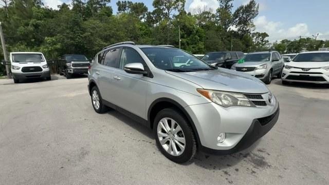 2013 Silver Toyota RAV4 (2T3YFREV4DW) with an 4 2.5L engine, Automatic transmission, located at 27610 S Dixie Hwy, Homestead, FL, 33032, (305) 749-2348, 25.510241, -80.438301 - IIHS Top Safety Pick. Only 132,616 Miles! Scores 31 Highway MPG and 24 City MPG! This Toyota RAV4 delivers a Gas I4 2.5L/152 engine powering this Automatic transmission. Washer linked variable intermittent windshield wiper, Traction control (TRAC), Tire pressure warning system.* This Toyota RAV4 Fea - Photo#6