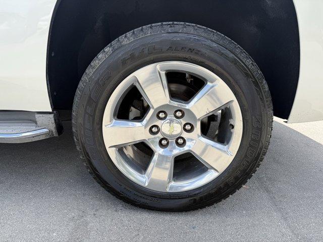 2015 White Diamond Tricoat /Cocoa/Dune Chevrolet Tahoe (1GNSCCKC6FR) with an 8 5.3L engine, Automatic transmission, located at 27610 S Dixie Hwy, Homestead, FL, 33032, (305) 749-2348, 25.510241, -80.438301 - KBB.com 15 Best Family Cars. Boasts 23 Highway MPG and 16 City MPG! This Chevrolet Tahoe boasts a Gas/Ethanol V8 5.3L/ engine powering this Automatic transmission. WHITE DIAMOND TRICOAT, WHEELS, 20 X 9 (50.8 CM X 22.9 CM) POLISHED-ALUMINUM (STD), TRANSMISSION, 6-SPEED AUTOMATIC, ELECTRONICALLY CONTR - Photo#16