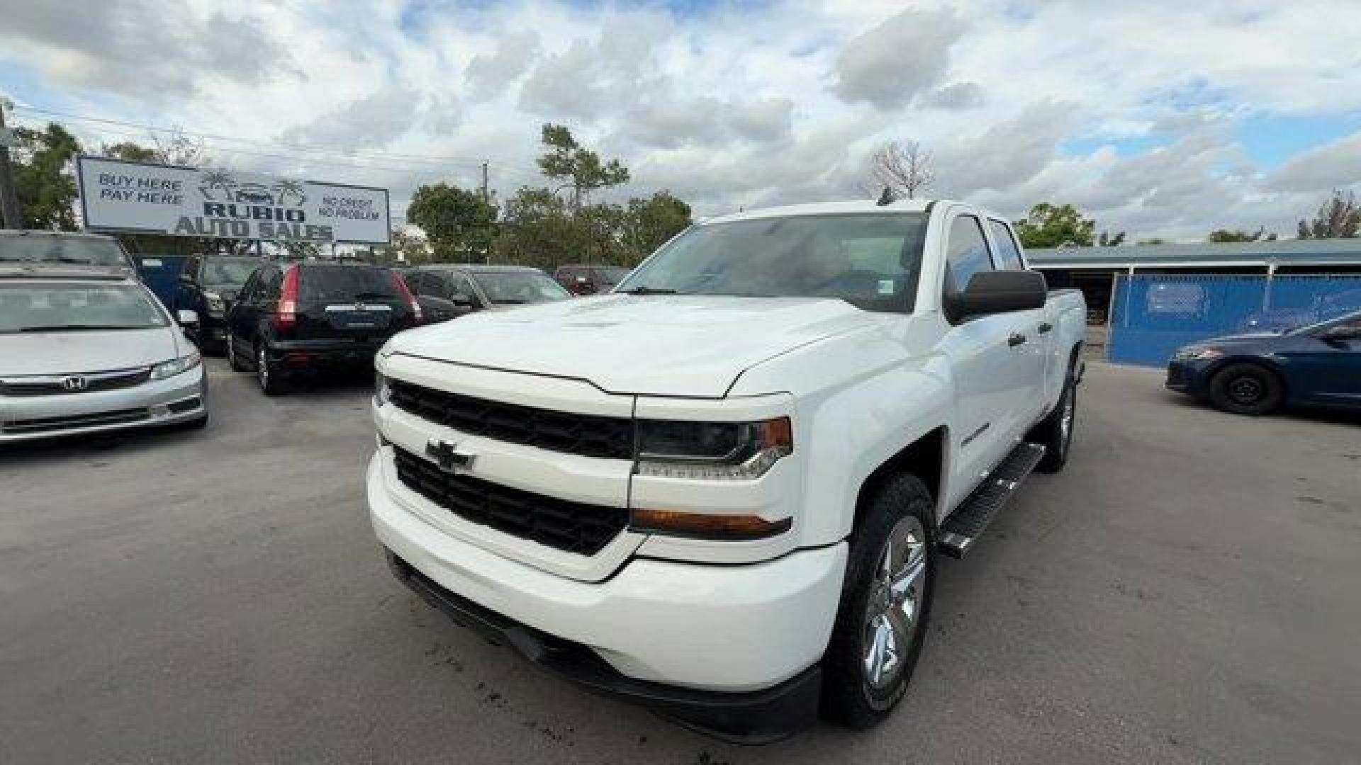 2017 Summit White /Dark Ash with Jet Black Interior Accents Chevrolet Silverado 1500 (1GCRCPEH9HZ) with an 6 4.3L engine, Automatic transmission, located at 27610 S Dixie Hwy, Homestead, FL, 33032, (305) 749-2348, 25.510241, -80.438301 - KBB.com 10 Most Awarded Brands. Delivers 24 Highway MPG and 18 City MPG! This Chevrolet Silverado 1500 delivers a Gas/Ethanol V6 4.3L/262 engine powering this Automatic transmission. WHEELS, 20 X 9 (50.8 CM X 22.9 CM) CHROME CLAD ALUMINUM (STD), TRANSMISSION, 6-SPEED AUTOMATIC, ELECTRONICALLY CONTRO - Photo#0