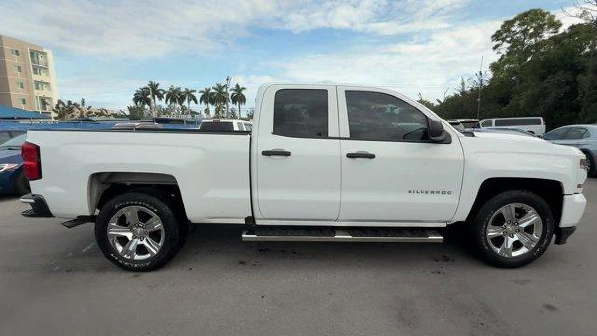 2017 Summit White /Dark Ash with Jet Black Interior Accents Chevrolet Silverado 1500 (1GCRCPEH9HZ) with an 6 4.3L engine, Automatic transmission, located at 27610 S Dixie Hwy, Homestead, FL, 33032, (305) 749-2348, 25.510241, -80.438301 - KBB.com 10 Most Awarded Brands. Delivers 24 Highway MPG and 18 City MPG! This Chevrolet Silverado 1500 delivers a Gas/Ethanol V6 4.3L/262 engine powering this Automatic transmission. WHEELS, 20 X 9 (50.8 CM X 22.9 CM) CHROME CLAD ALUMINUM (STD), TRANSMISSION, 6-SPEED AUTOMATIC, ELECTRONICALLY CONTRO - Photo#5