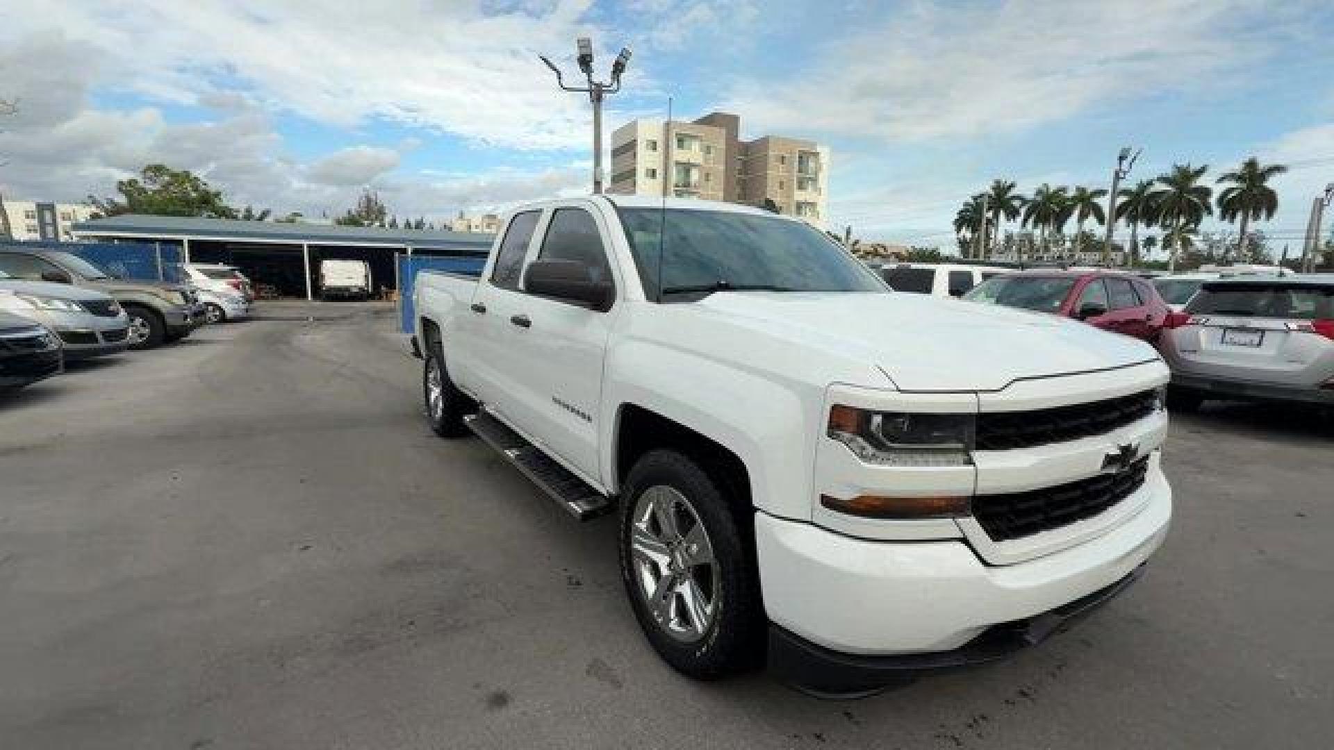 2017 Summit White /Dark Ash with Jet Black Interior Accents Chevrolet Silverado 1500 (1GCRCPEH9HZ) with an 6 4.3L engine, Automatic transmission, located at 27610 S Dixie Hwy, Homestead, FL, 33032, (305) 749-2348, 25.510241, -80.438301 - KBB.com 10 Most Awarded Brands. Delivers 24 Highway MPG and 18 City MPG! This Chevrolet Silverado 1500 delivers a Gas/Ethanol V6 4.3L/262 engine powering this Automatic transmission. WHEELS, 20 X 9 (50.8 CM X 22.9 CM) CHROME CLAD ALUMINUM (STD), TRANSMISSION, 6-SPEED AUTOMATIC, ELECTRONICALLY CONTRO - Photo#6