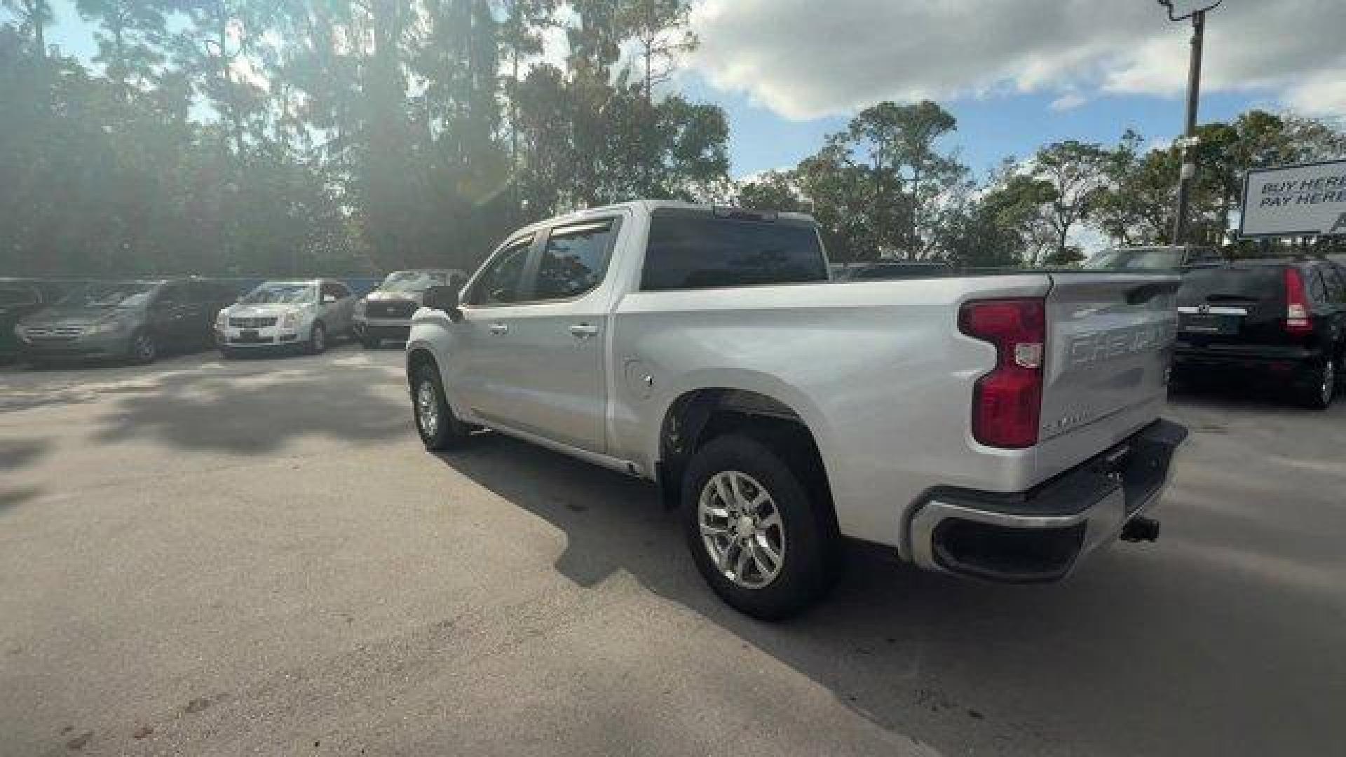 2019 Silver Ice Metallic /Jet Black Chevrolet Silverado 1500 (3GCPWCED0KG) with an 8 5.3L engine, Automatic transmission, located at 27610 S Dixie Hwy, Homestead, FL, 33032, (305) 749-2348, 25.510241, -80.438301 - Boasts 23 Highway MPG and 17 City MPG! This Chevrolet Silverado 1500 boasts a Gas V8 5.3L/325 engine powering this Automatic transmission. WHEELS, 18 X 8.5 (45.7 CM X 21.6 CM) BRIGHT SILVER PAINTED ALUMINUM, USB PORTS, DUAL, CHARGE-ONLY (2ND ROW), TRANSMISSION, 8-SPEED AUTOMATIC, ELECTRONICALLY CONT - Photo#2