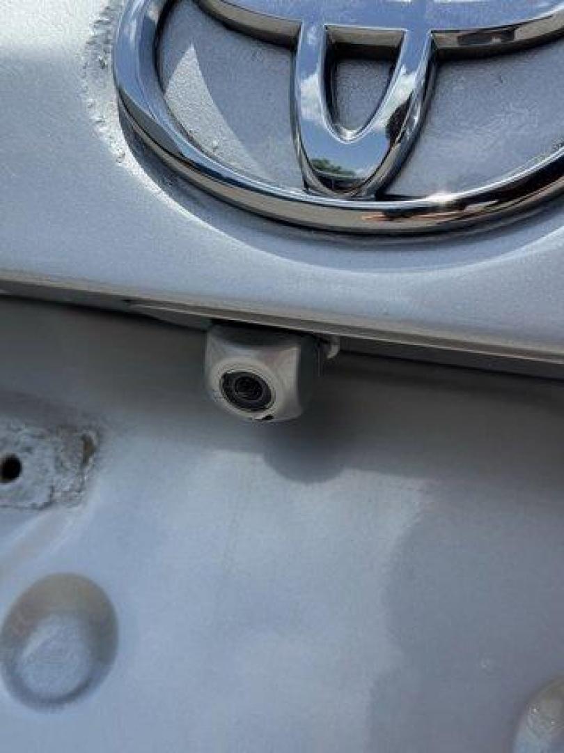 2017 Silver Toyota Corolla (5YFBURHE1HP) with an 4 1.8 L engine, Variable transmission, located at 27610 S Dixie Hwy, Homestead, FL, 33032, (305) 749-2348, 25.510241, -80.438301 - KBB.com 10 Best Used Cars Under $15,000. This Toyota Corolla boasts a Regular Unleaded I-4 1.8 L/110 engine powering this Variable transmission. Urethane Gear Shifter Material, Trunk Rear Cargo Access, Trip Computer.* This Toyota Corolla Features the Following Options *Transmission: Continuously Var - Photo#11