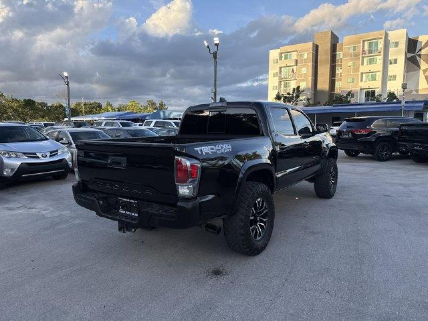 2020 Black Toyota Tacoma 4WD (3TYCZ5AN3LT) with an 6 3.5 L engine, Automatic transmission, located at 27610 S Dixie Hwy, Homestead, FL, 33032, (305) 749-2348, 25.510241, -80.438301 - Only 43,561 Miles! Scores 22 Highway MPG and 18 City MPG! This Toyota Tacoma 4WD delivers a Regular Unleaded V-6 3.5 L/211 engine powering this Automatic transmission. Wi-Fi Connect with up to 2GB within Mobile Hotspot Internet Access, Variable Intermittent Wipers, Transmission: 6-Speed Automatic -i - Photo#4