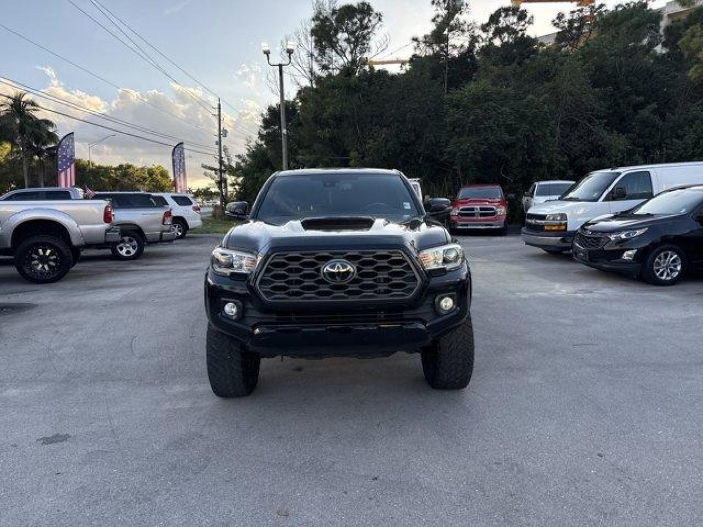 2020 Black Toyota Tacoma 4WD (3TYCZ5AN3LT) with an 6 3.5 L engine, Automatic transmission, located at 27610 S Dixie Hwy, Homestead, FL, 33032, (305) 749-2348, 25.510241, -80.438301 - Only 43,561 Miles! Scores 22 Highway MPG and 18 City MPG! This Toyota Tacoma 4WD delivers a Regular Unleaded V-6 3.5 L/211 engine powering this Automatic transmission. Wi-Fi Connect with up to 2GB within Mobile Hotspot Internet Access, Variable Intermittent Wipers, Transmission: 6-Speed Automatic -i - Photo#7