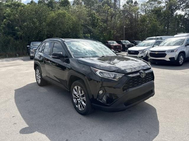 2020 Black Toyota RAV4 (2T3C1RFV9LC) with an 4 2.5 L engine, Automatic transmission, located at 27610 S Dixie Hwy, Homestead, FL, 33032, (305) 749-2348, 25.510241, -80.438301 - Boasts 35 Highway MPG and 28 City MPG! This Toyota RAV4 boasts a Regular Unleaded I-4 2.5 L/152 engine powering this Automatic transmission. Wheels: 19 Multi-Spoke Super Chrome Alloy, Variable Intermittent Wipers, Trunk/Hatch Auto-Latch.*This Toyota RAV4 Comes Equipped with These Options *Trip Compu- Photo#6