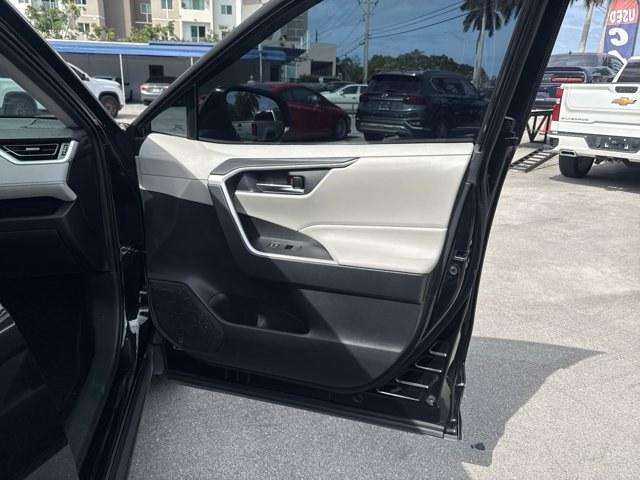 2020 Black Toyota RAV4 (2T3C1RFV9LC) with an 4 2.5 L engine, Automatic transmission, located at 27610 S Dixie Hwy, Homestead, FL, 33032, (305) 749-2348, 25.510241, -80.438301 - Boasts 35 Highway MPG and 28 City MPG! This Toyota RAV4 boasts a Regular Unleaded I-4 2.5 L/152 engine powering this Automatic transmission. Wheels: 19 Multi-Spoke Super Chrome Alloy, Variable Intermittent Wipers, Trunk/Hatch Auto-Latch.*This Toyota RAV4 Comes Equipped with These Options *Trip Compu- Photo#17