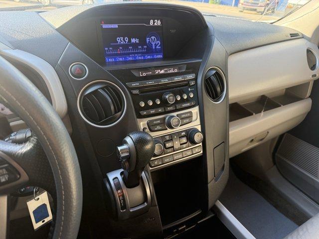 2014 White Honda Pilot (5FNYF3H57EB) with an 6 3.5 L engine, Automatic transmission, located at 27610 S Dixie Hwy, Homestead, FL, 33032, (305) 749-2348, 25.510241, -80.438301 - KBB.com 12 Best Family Cars. Boasts 25 Highway MPG and 18 City MPG! This Honda Pilot boasts a Regular Unleaded V-6 3.5 L/212 engine powering this Automatic transmission. XM Radio -inc: SiriusXM services require a subscription after any trial period, If you decide to continue your SiriusXM service at - Photo#9