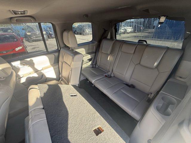 2014 White Honda Pilot (5FNYF3H57EB) with an 6 3.5 L engine, Automatic transmission, located at 27610 S Dixie Hwy, Homestead, FL, 33032, (305) 749-2348, 25.510241, -80.438301 - KBB.com 12 Best Family Cars. Boasts 25 Highway MPG and 18 City MPG! This Honda Pilot boasts a Regular Unleaded V-6 3.5 L/212 engine powering this Automatic transmission. XM Radio -inc: SiriusXM services require a subscription after any trial period, If you decide to continue your SiriusXM service at - Photo#14