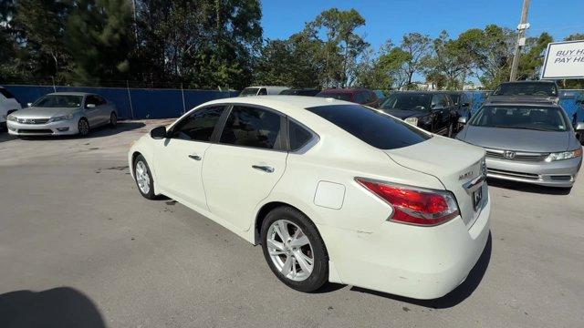 photo of 2015 Nissan Altima 