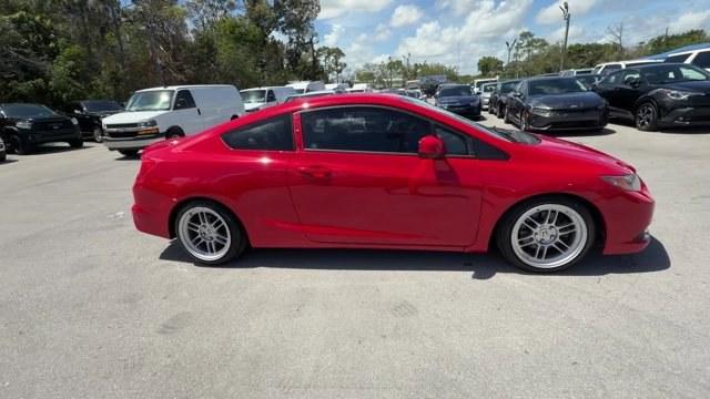 2012 Red Honda Civic Cpe (2HGFG4A50CH) with an 4 2.4L engine, Manual transmission, located at 27610 S Dixie Hwy, Homestead, FL, 33032, (305) 749-2348, 25.510241, -80.438301 - KBB.com Brand Image Awards. Only 105,663 Miles! Scores 31 Highway MPG and 22 City MPG! This Honda Civic Cpe delivers a Gas I4 2.4L/144 engine powering this Manual transmission. Vehicle Stability Assist (VSA) w/traction control, Variable intermittent windshield wipers, USB audio interface.*This Honda - Photo#6