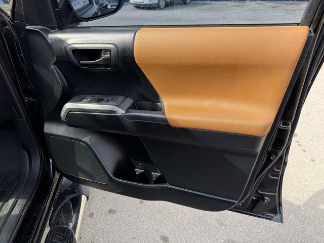 2016 Black Toyota Tacoma (5TFAZ5CNXGX) with an 6 3.5 L engine, Automatic transmission, located at 27610 S Dixie Hwy, Homestead, FL, 33032, (305) 749-2348, 25.510241, -80.438301 - KBB.com Best Resale Value Awards. Delivers 24 Highway MPG and 19 City MPG! This Toyota Tacoma delivers a Regular Unleaded V-6 3.5 L/211 engine powering this Automatic transmission. Variable Intermittent Wipers, Trip Computer, Transmission: 6-Speed Automatic -inc: electronic shift and gated shifter.* - Photo#17