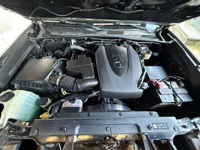 2016 Black Toyota Tacoma (5TFAZ5CNXGX) with an 6 3.5 L engine, Automatic transmission, located at 27610 S Dixie Hwy, Homestead, FL, 33032, (305) 749-2348, 25.510241, -80.438301 - KBB.com Best Resale Value Awards. Delivers 24 Highway MPG and 19 City MPG! This Toyota Tacoma delivers a Regular Unleaded V-6 3.5 L/211 engine powering this Automatic transmission. Variable Intermittent Wipers, Trip Computer, Transmission: 6-Speed Automatic -inc: electronic shift and gated shifter.* - Photo#20