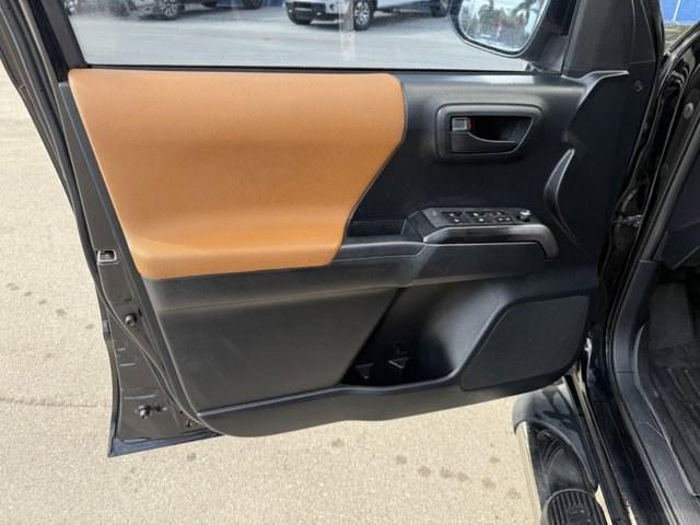 2016 Black Toyota Tacoma (5TFAZ5CNXGX) with an 6 3.5 L engine, Automatic transmission, located at 27610 S Dixie Hwy, Homestead, FL, 33032, (305) 749-2348, 25.510241, -80.438301 - KBB.com Best Resale Value Awards. Delivers 24 Highway MPG and 19 City MPG! This Toyota Tacoma delivers a Regular Unleaded V-6 3.5 L/211 engine powering this Automatic transmission. Variable Intermittent Wipers, Trip Computer, Transmission: 6-Speed Automatic -inc: electronic shift and gated shifter.* - Photo#21