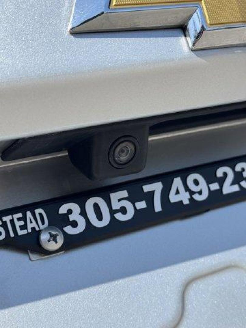 2020 Silver Ice Metallic /Medium Ash Gray Chevrolet Equinox (3GNAXHEV1LS) with an 4 1.5L engine, Automatic transmission, located at 27610 S Dixie Hwy, Homestead, FL, 33032, (305) 749-2348, 25.510241, -80.438301 - IIHS Top Safety Pick with specific headlights. Delivers 31 Highway MPG and 26 City MPG! This Chevrolet Equinox delivers a Turbocharged Gas I4 1.5L/92 engine powering this Automatic transmission. WHEELS, 17 (43.2 CM) ALUMINUM (STD), TRANSMISSION, 6-SPEED AUTOMATIC, ELECTRONICALLY-CONTROLLED WITH OVER - Photo#19