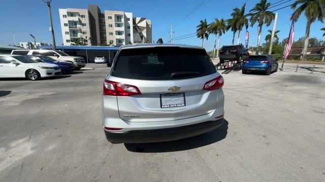 2020 Silver Ice Metallic /Medium Ash Gray Chevrolet Equinox (3GNAXHEV1LS) with an 4 1.5L engine, Automatic transmission, located at 27610 S Dixie Hwy, Homestead, FL, 33032, (305) 749-2348, 25.510241, -80.438301 - IIHS Top Safety Pick with specific headlights. Delivers 31 Highway MPG and 26 City MPG! This Chevrolet Equinox delivers a Turbocharged Gas I4 1.5L/92 engine powering this Automatic transmission. WHEELS, 17 (43.2 CM) ALUMINUM (STD), TRANSMISSION, 6-SPEED AUTOMATIC, ELECTRONICALLY-CONTROLLED WITH OVER - Photo#3