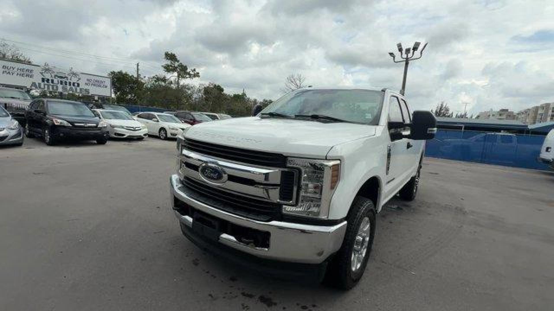 2018 White Ford Super Duty F-250 SRW (1FT7X2BT4JE) with an 8 6.7 L engine, Automatic transmission, located at 27610 S Dixie Hwy, Homestead, FL, 33032, (305) 749-2348, 25.510241, -80.438301 - KBB.com Brand Image Awards. This Ford Super Duty F-250 SRW delivers a Intercooled Turbo Diesel V-8 6.7 L/406 engine powering this Automatic transmission. ENGINE: 6.7L 4V OHV POWER STROKE V8 TURBO DIESEL B20 -inc: manual push-button engine-exhaust braking and intelligent oil-life monitor, 29 Gallon F - Photo#0
