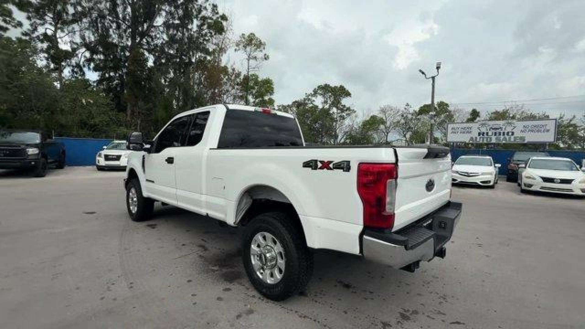 2018 White Ford Super Duty F-250 SRW (1FT7X2BT4JE) with an 8 6.7 L engine, Automatic transmission, located at 27610 S Dixie Hwy, Homestead, FL, 33032, (305) 749-2348, 25.510241, -80.438301 - KBB.com Brand Image Awards. This Ford Super Duty F-250 SRW delivers a Intercooled Turbo Diesel V-8 6.7 L/406 engine powering this Automatic transmission. ENGINE: 6.7L 4V OHV POWER STROKE V8 TURBO DIESEL B20 -inc: manual push-button engine-exhaust braking and intelligent oil-life monitor, 29 Gallon F - Photo#2