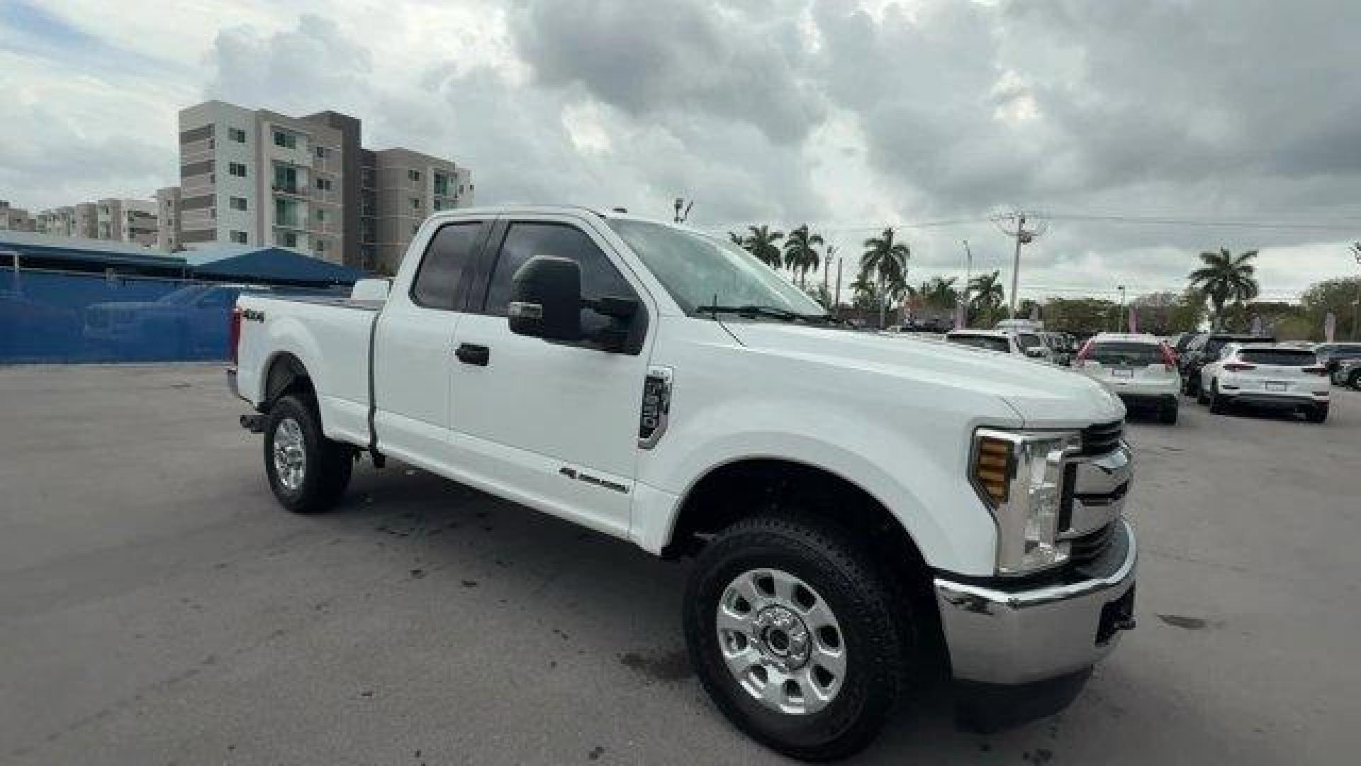 2018 White Ford Super Duty F-250 SRW (1FT7X2BT4JE) with an 8 6.7 L engine, Automatic transmission, located at 27610 S Dixie Hwy, Homestead, FL, 33032, (305) 749-2348, 25.510241, -80.438301 - KBB.com Brand Image Awards. This Ford Super Duty F-250 SRW delivers a Intercooled Turbo Diesel V-8 6.7 L/406 engine powering this Automatic transmission. ENGINE: 6.7L 4V OHV POWER STROKE V8 TURBO DIESEL B20 -inc: manual push-button engine-exhaust braking and intelligent oil-life monitor, 29 Gallon F - Photo#6