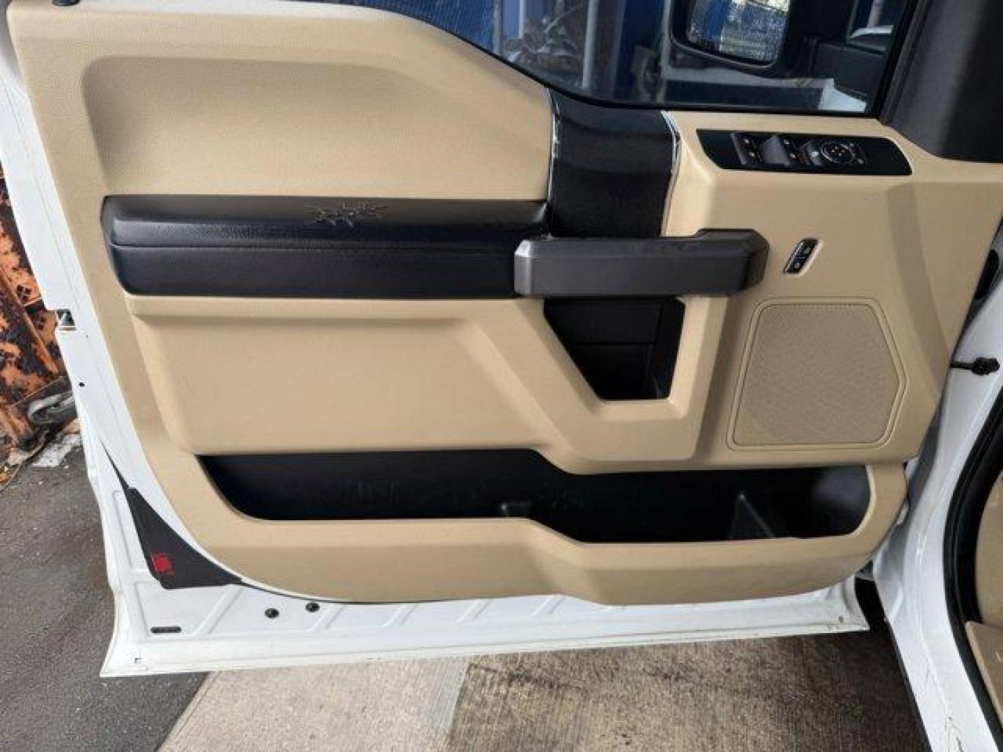 2018 White Ford Super Duty F-250 SRW (1FT7X2BT4JE) with an 8 6.7 L engine, Automatic transmission, located at 27610 S Dixie Hwy, Homestead, FL, 33032, (305) 749-2348, 25.510241, -80.438301 - KBB.com Brand Image Awards. This Ford Super Duty F-250 SRW delivers a Intercooled Turbo Diesel V-8 6.7 L/406 engine powering this Automatic transmission. ENGINE: 6.7L 4V OHV POWER STROKE V8 TURBO DIESEL B20 -inc: manual push-button engine-exhaust braking and intelligent oil-life monitor, 29 Gallon F - Photo#12