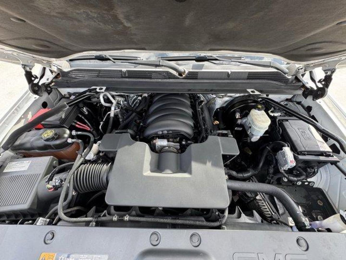 2015 Summit White /Jet Black GMC Yukon XL (1GKS1GKC3FR) with an 8 5.3L engine, Automatic transmission, located at 27610 S Dixie Hwy, Homestead, FL, 33032, (305) 749-2348, 25.510241, -80.438301 - KBB.com Brand Image Awards. Only 96,183 Miles! Delivers 23 Highway MPG and 16 City MPG! This GMC Yukon XL delivers a Gas/Ethanol V8 5.3L/323 engine powering this Automatic transmission. WHEELS, 18 X 8.5 (45.7 CM X 21.6 CM) BRIGHT MACHINED ALUMINUM (STD), UNIVERSAL HOME REMOTE includes garage door op - Photo#18