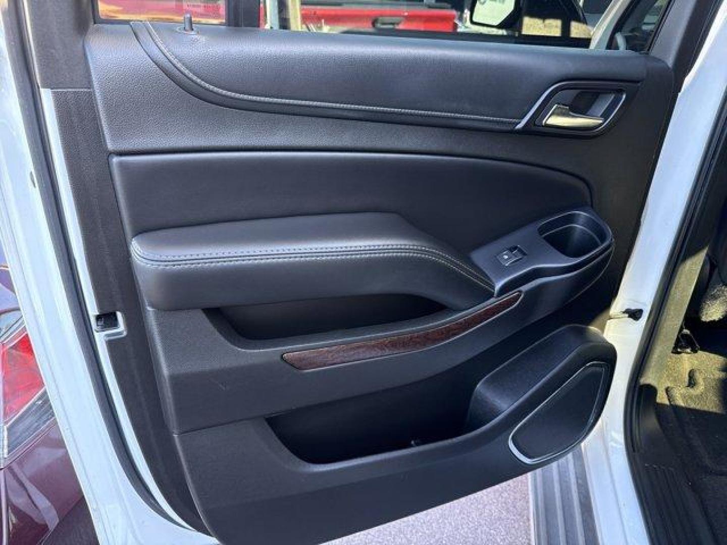 2015 Summit White /Jet Black GMC Yukon XL (1GKS1GKC3FR) with an 8 5.3L engine, Automatic transmission, located at 27610 S Dixie Hwy, Homestead, FL, 33032, (305) 749-2348, 25.510241, -80.438301 - KBB.com Brand Image Awards. Only 96,183 Miles! Delivers 23 Highway MPG and 16 City MPG! This GMC Yukon XL delivers a Gas/Ethanol V8 5.3L/323 engine powering this Automatic transmission. WHEELS, 18 X 8.5 (45.7 CM X 21.6 CM) BRIGHT MACHINED ALUMINUM (STD), UNIVERSAL HOME REMOTE includes garage door op - Photo#10