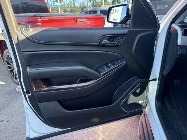 2015 Summit White /Jet Black GMC Yukon XL (1GKS1GKC3FR) with an 8 5.3L engine, Automatic transmission, located at 27610 S Dixie Hwy, Homestead, FL, 33032, (305) 749-2348, 25.510241, -80.438301 - KBB.com Brand Image Awards. Only 96,183 Miles! Delivers 23 Highway MPG and 16 City MPG! This GMC Yukon XL delivers a Gas/Ethanol V8 5.3L/323 engine powering this Automatic transmission. WHEELS, 18 X 8.5 (45.7 CM X 21.6 CM) BRIGHT MACHINED ALUMINUM (STD), UNIVERSAL HOME REMOTE includes garage door op - Photo#9