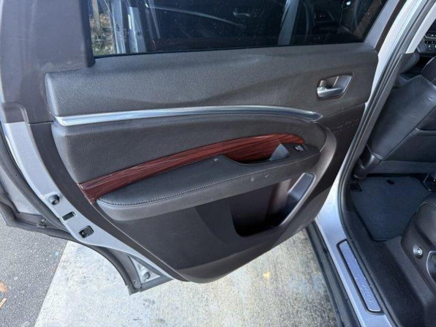 2016 Silver Acura MDX (5FRYD4H41GB) with an 6 3.5 L engine, Automatic transmission, located at 27610 S Dixie Hwy, Homestead, FL, 33032, (305) 749-2348, 25.510241, -80.438301 - KBB.com Best Buy Awards Finalist. Delivers 26 Highway MPG and 18 City MPG! This Acura MDX delivers a Premium Unleaded V-6 3.5 L/212 engine powering this Automatic transmission. Window Grid Antenna, Wheels: 19 x 8.0 Machine Finished Aluminum Alloy, Voice Activated Dual Zone Front Automatic Air Condit - Photo#11