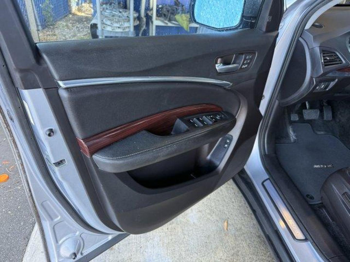 2016 Silver Acura MDX (5FRYD4H41GB) with an 6 3.5 L engine, Automatic transmission, located at 27610 S Dixie Hwy, Homestead, FL, 33032, (305) 749-2348, 25.510241, -80.438301 - KBB.com Best Buy Awards Finalist. Delivers 26 Highway MPG and 18 City MPG! This Acura MDX delivers a Premium Unleaded V-6 3.5 L/212 engine powering this Automatic transmission. Window Grid Antenna, Wheels: 19 x 8.0 Machine Finished Aluminum Alloy, Voice Activated Dual Zone Front Automatic Air Condit - Photo#14