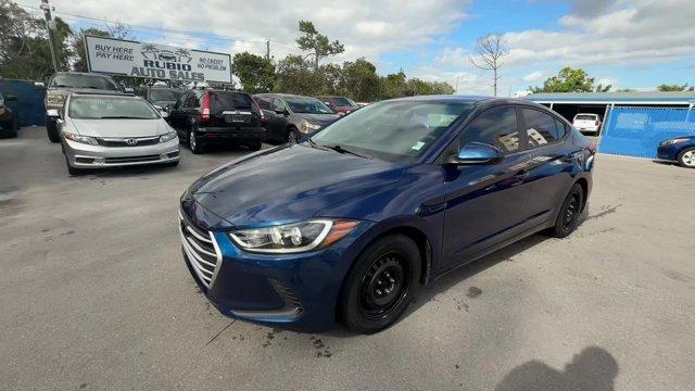 photo of 2017 HYUNDAI Elantra