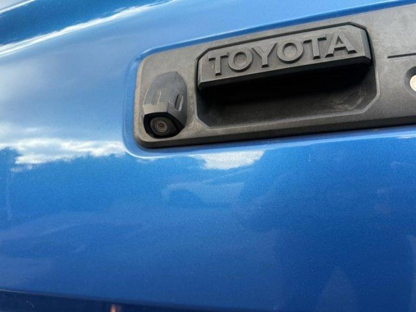 2016 Blue Toyota Tacoma (5TFCZ5AN7GX) with an 6 3.5 L engine, Automatic transmission, located at 27610 S Dixie Hwy, Homestead, FL, 33032, (305) 749-2348, 25.510241, -80.438301 - KBB.com Best Buy Awards Finalist. Scores 23 Highway MPG and 18 City MPG! This Toyota Tacoma delivers a Regular Unleaded V-6 3.5 L/211 engine powering this Automatic transmission. Transmission: 6-Speed Automatic -inc: electronic shift and gated shifter, Tailgate/Rear Door Lock Included w/Power Door L - Photo#15