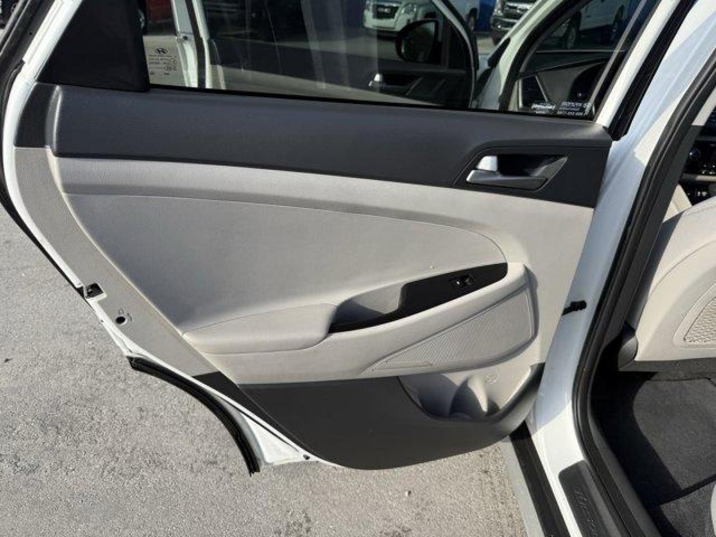 2017 Dazzling White /Gray Hyundai Tucson (KM8J33A28HU) with an 4 1.6 L engine, Automatic transmission, located at 27610 S Dixie Hwy, Homestead, FL, 33032, (305) 749-2348, 25.510241, -80.438301 - IIHS Top Safety Pick. Delivers 32 Highway MPG and 26 City MPG! This Hyundai Tucson delivers a Intercooled Turbo Regular Unleaded I-4 1.6 L/97 engine powering this Automatic transmission. OPTION GROUP 01, GRAY, YES ESSENTIALS CLOTH SEAT TRIM -inc: odor resistant cloth, FIRST AID KIT.*This Hyundai Tuc - Photo#11