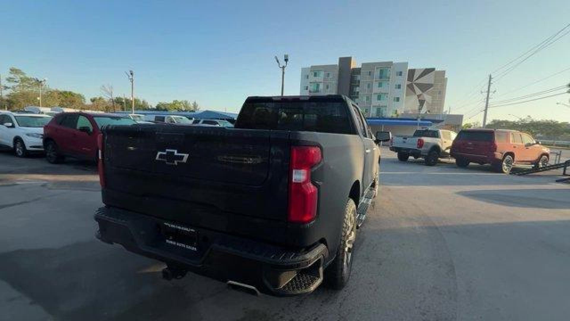 2022 Black Chevrolet Silverado 1500 (1GCUDJEL5NZ) with an 8 6.2L engine, Automatic transmission, located at 27610 S Dixie Hwy, Homestead, FL, 33032, (305) 749-2348, 25.510241, -80.438301 - Only 16,824 Miles! Delivers 20 Highway MPG and 15 City MPG! This Chevrolet Silverado 1500 boasts a Gas V8 6.2L/376 engine powering this Automatic transmission. ENGINE, 6.2L ECOTEC3 V8 (420 hp [313 kW] @ 5600 rpm, 460 lb-ft of torque [624 Nm] @ 4100 rpm); featuring Dynamic Fuel Management that enable - Photo#4