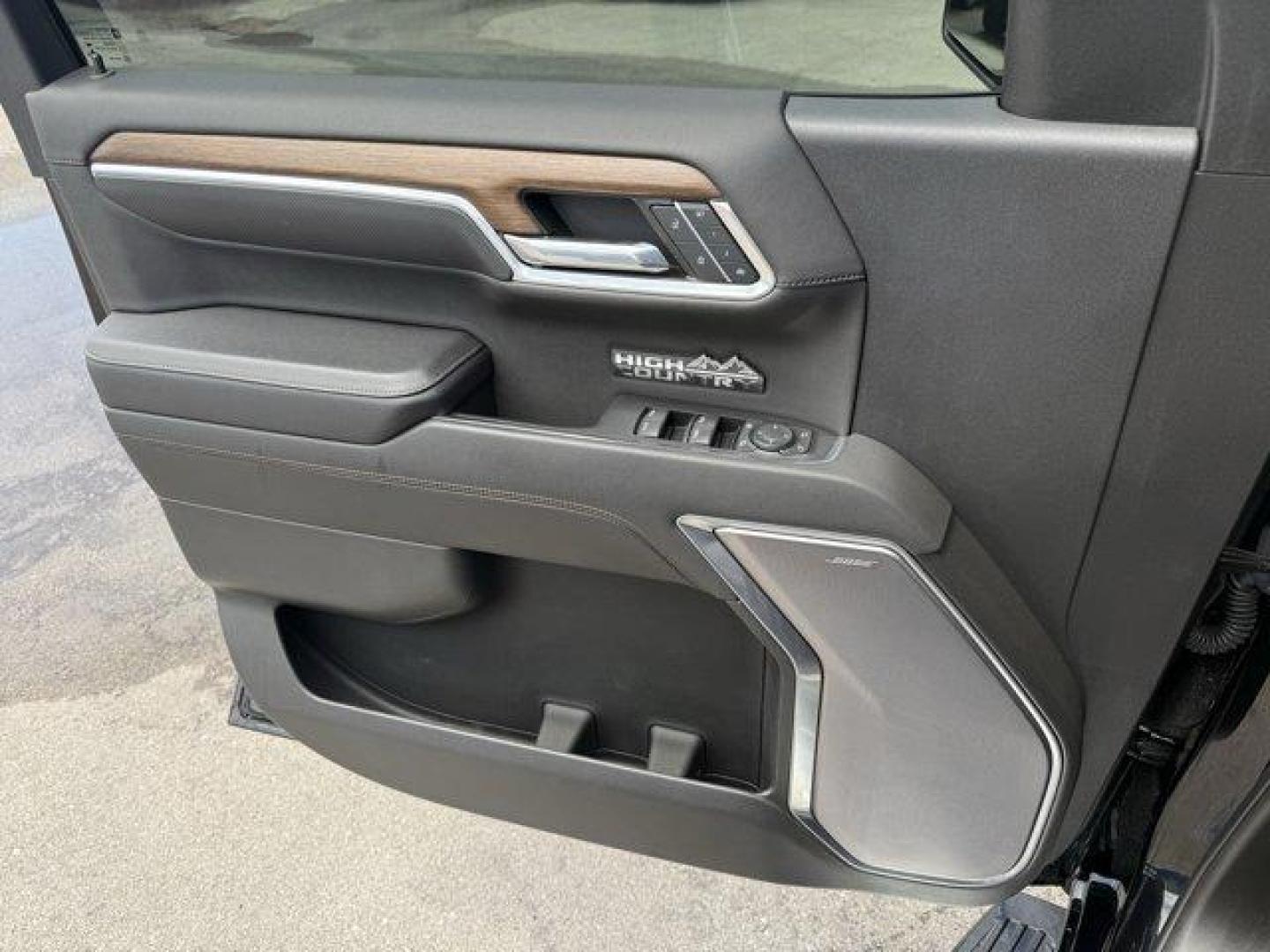 2022 Black Chevrolet Silverado 1500 (1GCUDJEL5NZ) with an 8 6.2L engine, Automatic transmission, located at 27610 S Dixie Hwy, Homestead, FL, 33032, (305) 749-2348, 25.510241, -80.438301 - Only 16,824 Miles! Delivers 20 Highway MPG and 15 City MPG! This Chevrolet Silverado 1500 boasts a Gas V8 6.2L/376 engine powering this Automatic transmission. ENGINE, 6.2L ECOTEC3 V8 (420 hp [313 kW] @ 5600 rpm, 460 lb-ft of torque [624 Nm] @ 4100 rpm); featuring Dynamic Fuel Management that enable - Photo#11