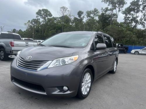 2013 Toyota Sienna  7 Passenger