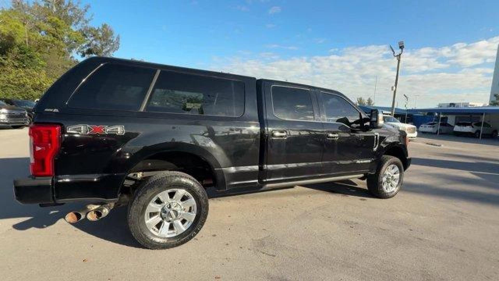 2017 Black Ford Super Duty F-250 SRW (1FT7W2BT5HE) with an 8 6.7 L engine, Automatic transmission, located at 27610 S Dixie Hwy, Homestead, FL, 33032, (305) 749-2348, 25.510241, -80.438301 - KBB.com Brand Image Awards. This Ford Super Duty F-250 SRW delivers a Intercooled Turbo Diesel V-8 6.7 L/406 engine powering this Automatic transmission. ENGINE: 6.7L 4V OHV POWER STROKE V8 TURBO DIESEL B20 -inc: 4 valve OHV, manual push-button engine-exhaust braking and intelligent oil-life monitor - Photo#5