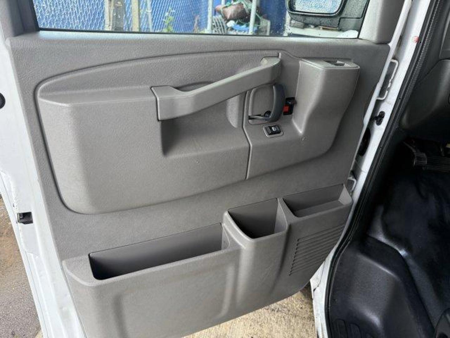 2017 Summit White /Medium Pewter Chevrolet Express Cargo Van (1GCWGAFF0H1) with an 8 4.8L engine, Automatic transmission, located at 27610 S Dixie Hwy, Homestead, FL, 33032, (305) 749-2348, 25.510241, -80.438301 - KBB.com 10 Most Awarded Brands. This Chevrolet Express Cargo Van delivers a Gas V8 4.8L/293 engine powering this Automatic transmission. VISORS, DRIVER AND FRONT PASSENGER vinyl in lieu of standard cloth, TRANSMISSION, 6-SPEED AUTOMATIC, HEAVY-DUTY, ELECTRONICALLY CONTROLLED with overdrive tow/haul - Photo#11