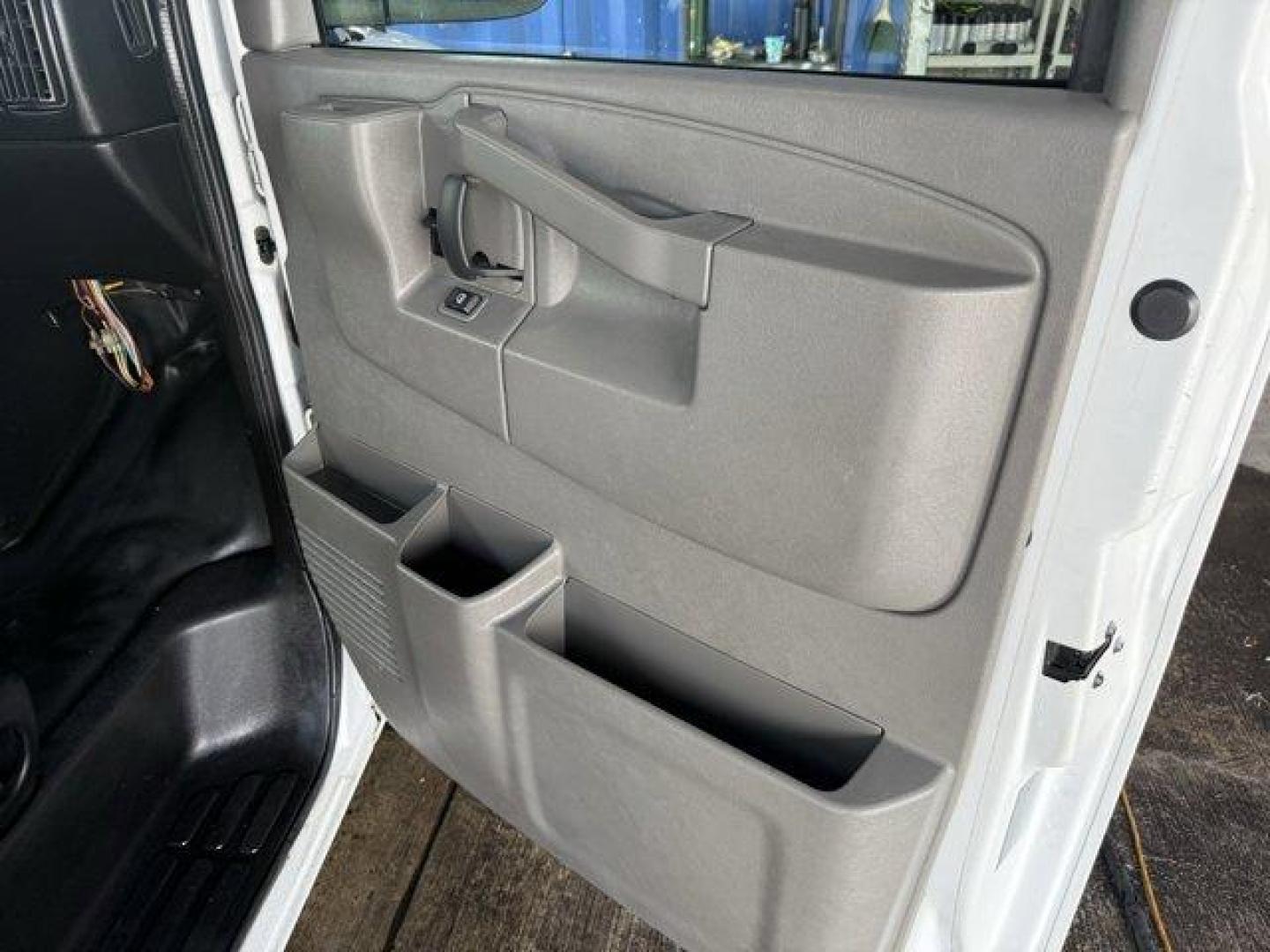 2017 Summit White /Medium Pewter Chevrolet Express Cargo Van (1GCWGAFF0H1) with an 8 4.8L engine, Automatic transmission, located at 27610 S Dixie Hwy, Homestead, FL, 33032, (305) 749-2348, 25.510241, -80.438301 - KBB.com 10 Most Awarded Brands. This Chevrolet Express Cargo Van delivers a Gas V8 4.8L/293 engine powering this Automatic transmission. VISORS, DRIVER AND FRONT PASSENGER vinyl in lieu of standard cloth, TRANSMISSION, 6-SPEED AUTOMATIC, HEAVY-DUTY, ELECTRONICALLY CONTROLLED with overdrive tow/haul - Photo#12