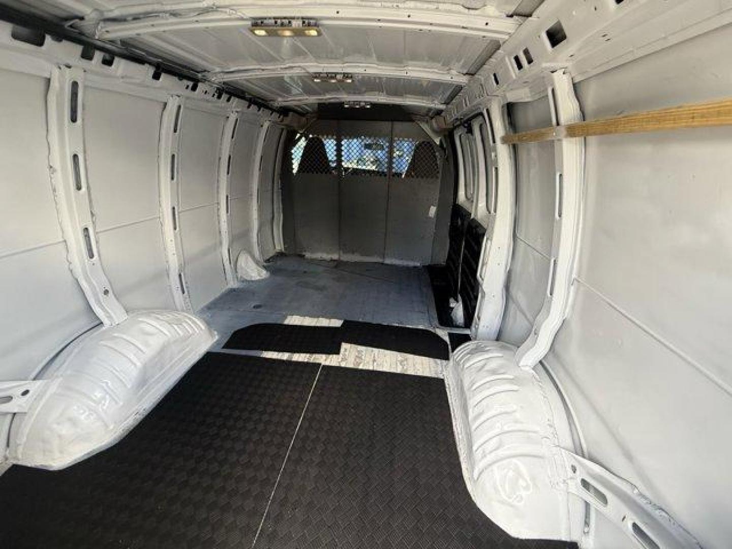 2017 Summit White /Medium Pewter Chevrolet Express Cargo Van (1GCWGAFF0H1) with an 8 4.8L engine, Automatic transmission, located at 27610 S Dixie Hwy, Homestead, FL, 33032, (305) 749-2348, 25.510241, -80.438301 - KBB.com 10 Most Awarded Brands. This Chevrolet Express Cargo Van delivers a Gas V8 4.8L/293 engine powering this Automatic transmission. VISORS, DRIVER AND FRONT PASSENGER vinyl in lieu of standard cloth, TRANSMISSION, 6-SPEED AUTOMATIC, HEAVY-DUTY, ELECTRONICALLY CONTROLLED with overdrive tow/haul - Photo#13