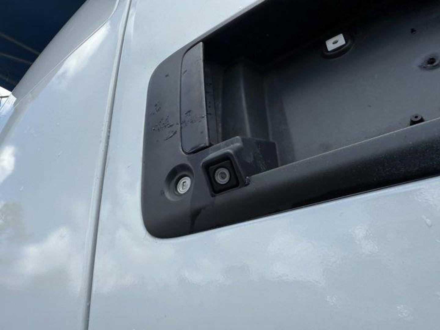 2017 Summit White /Medium Pewter Chevrolet Express Cargo Van (1GCWGAFF0H1) with an 8 4.8L engine, Automatic transmission, located at 27610 S Dixie Hwy, Homestead, FL, 33032, (305) 749-2348, 25.510241, -80.438301 - KBB.com 10 Most Awarded Brands. This Chevrolet Express Cargo Van delivers a Gas V8 4.8L/293 engine powering this Automatic transmission. VISORS, DRIVER AND FRONT PASSENGER vinyl in lieu of standard cloth, TRANSMISSION, 6-SPEED AUTOMATIC, HEAVY-DUTY, ELECTRONICALLY CONTROLLED with overdrive tow/haul - Photo#15