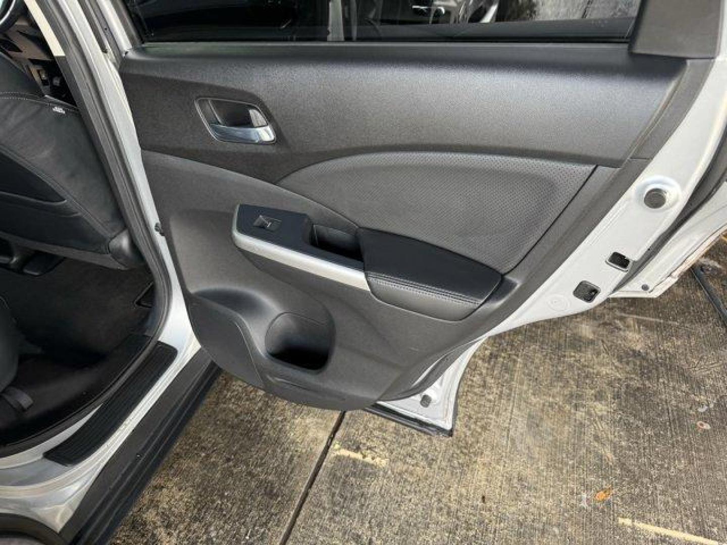 2015 Silver Honda CR-V (2HKRM3H77FH) with an 4 2.4 L engine, Variable transmission, located at 27610 S Dixie Hwy, Homestead, FL, 33032, (305) 749-2348, 25.510241, -80.438301 - KBB.com Brand Image Awards. Delivers 34 Highway MPG and 27 City MPG! This Honda CR-V delivers a Regular Unleaded I-4 2.4 L/144 engine powering this Variable transmission. Wheels: 17 Alloy, Valet Function, Trip Computer.*This Honda CR-V Comes Equipped with These Options *Transmission: Continuously Va - Photo#2