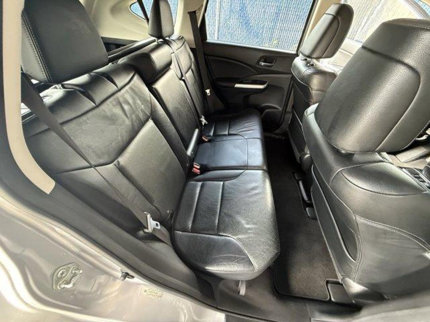 2015 Silver Honda CR-V (2HKRM3H77FH) with an 4 2.4 L engine, Variable transmission, located at 27610 S Dixie Hwy, Homestead, FL, 33032, (305) 749-2348, 25.510241, -80.438301 - KBB.com Brand Image Awards. Delivers 34 Highway MPG and 27 City MPG! This Honda CR-V delivers a Regular Unleaded I-4 2.4 L/144 engine powering this Variable transmission. Wheels: 17 Alloy, Valet Function, Trip Computer.*This Honda CR-V Comes Equipped with These Options *Transmission: Continuously Va - Photo#4