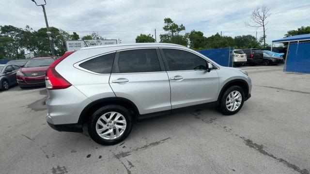 2015 Silver Honda CR-V (2HKRM3H77FH) with an 4 2.4 L engine, Variable transmission, located at 27610 S Dixie Hwy, Homestead, FL, 33032, (305) 749-2348, 25.510241, -80.438301 - KBB.com Brand Image Awards. Delivers 34 Highway MPG and 27 City MPG! This Honda CR-V delivers a Regular Unleaded I-4 2.4 L/144 engine powering this Variable transmission. Wheels: 17 Alloy, Valet Function, Trip Computer.*This Honda CR-V Comes Equipped with These Options *Transmission: Continuously Va - Photo#5