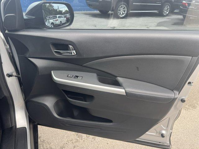 2015 Silver Honda CR-V (2HKRM3H77FH) with an 4 2.4 L engine, Variable transmission, located at 27610 S Dixie Hwy, Homestead, FL, 33032, (305) 749-2348, 25.510241, -80.438301 - KBB.com Brand Image Awards. Delivers 34 Highway MPG and 27 City MPG! This Honda CR-V delivers a Regular Unleaded I-4 2.4 L/144 engine powering this Variable transmission. Wheels: 17 Alloy, Valet Function, Trip Computer.*This Honda CR-V Comes Equipped with These Options *Transmission: Continuously Va - Photo#15