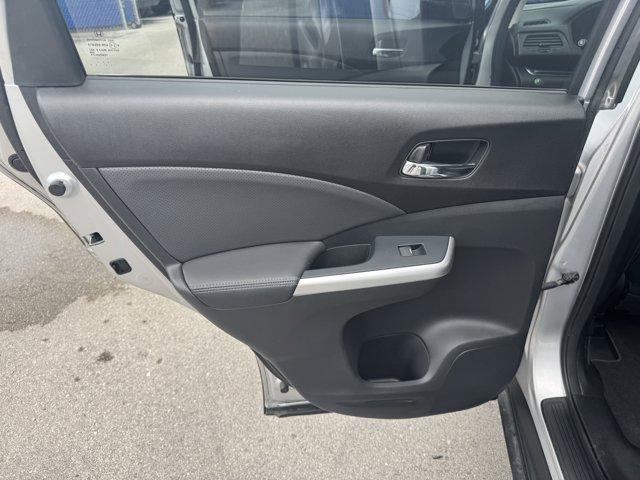 2015 Silver Honda CR-V (2HKRM3H77FH) with an 4 2.4 L engine, Variable transmission, located at 27610 S Dixie Hwy, Homestead, FL, 33032, (305) 749-2348, 25.510241, -80.438301 - KBB.com Brand Image Awards. Delivers 34 Highway MPG and 27 City MPG! This Honda CR-V delivers a Regular Unleaded I-4 2.4 L/144 engine powering this Variable transmission. Wheels: 17 Alloy, Valet Function, Trip Computer.*This Honda CR-V Comes Equipped with These Options *Transmission: Continuously Va - Photo#16