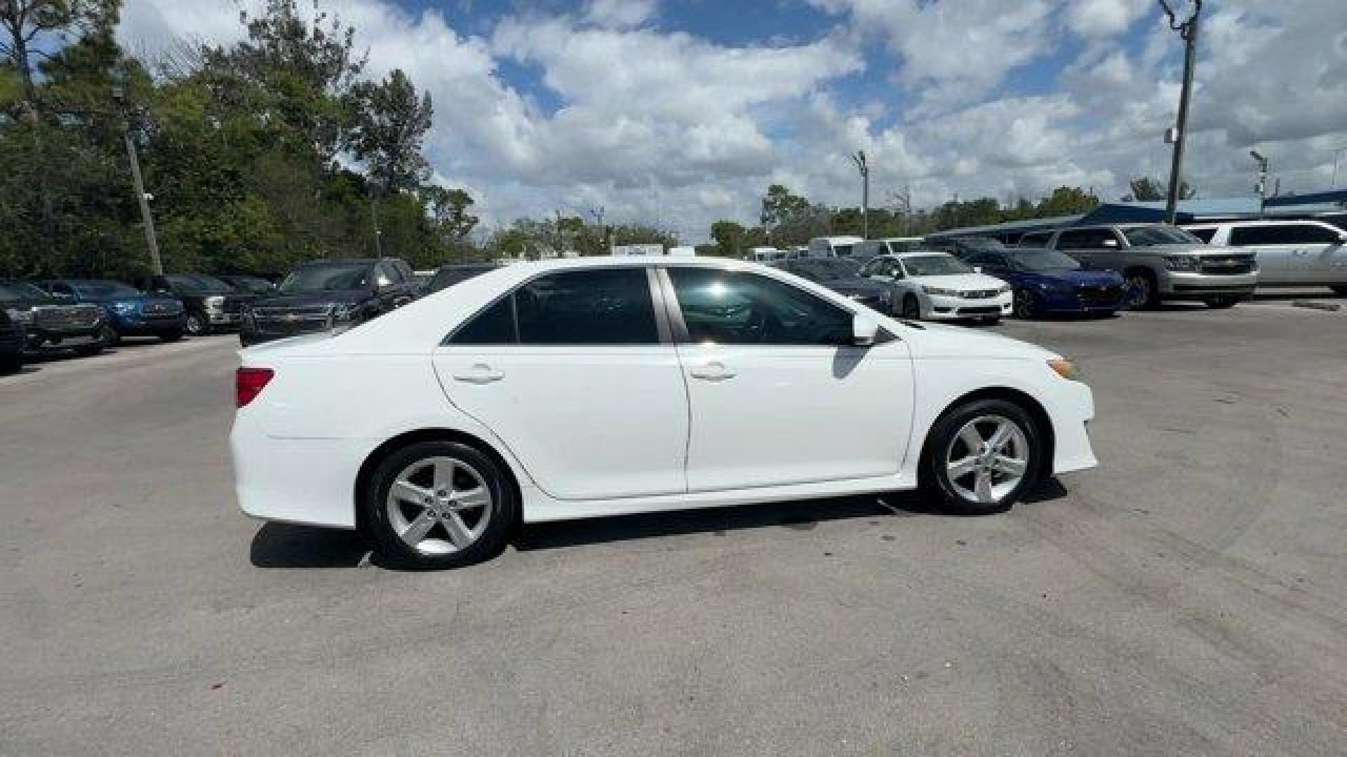 2014 White Toyota Camry (4T1BF1FK0EU) with an 4 2.5 L engine, Automatic transmission, located at 27610 S Dixie Hwy, Homestead, FL, 33032, (305) 749-2348, 25.510241, -80.438301 - KBB.com 10 Best Hybrid Cars Under $30,000. Only 120,921 Miles! Boasts 35 Highway MPG and 25 City MPG! This Toyota Camry delivers a Regular Unleaded I-4 2.5 L/152 engine powering this Automatic transmission. Window Grid Antenna, Valet Function, Trunk Rear Cargo Access.*This Toyota Camry Comes Equippe - Photo#5